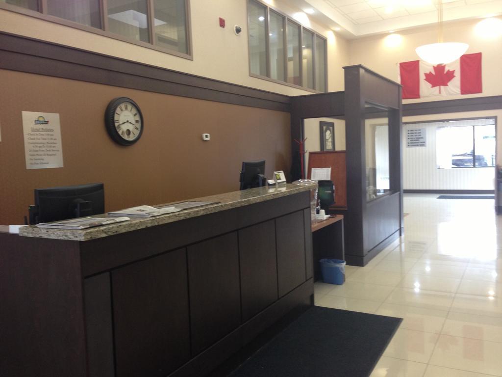 Days Inn By Wyndham Brampton Exterior foto